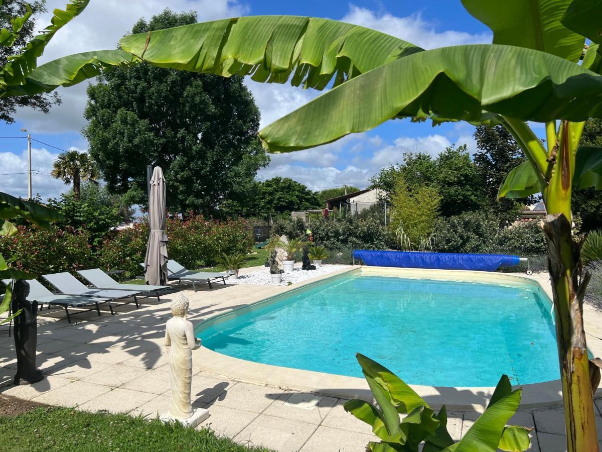 Chambres D'Hotes Dans Maison De Maitre Chaniers Exteriör bild